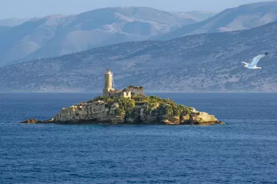 marinatips - Peristeres Lighthouse